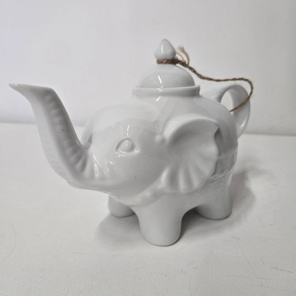 BIA Cordon Bleu Elephant Teapot‎ White Porcelain Ceramic Decor Tea Pot
